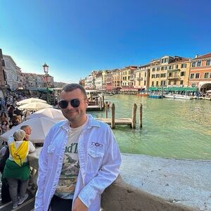 Meet your Posher, Robert